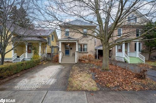 {{alt}} | Card Image