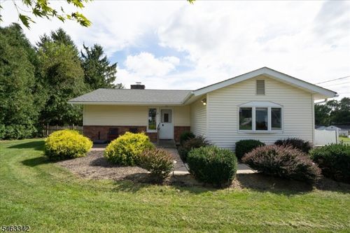 8 Fern Ave, Hamburg, NJ, 07419-1016 | Card Image