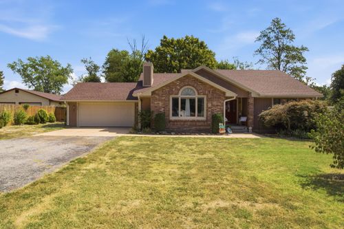 608 S Hamrick St, Houston, MO, 65483-1830 | Card Image