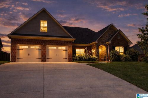 467 River Oaks Ln, Helena, AL, 35080-8615 | Card Image