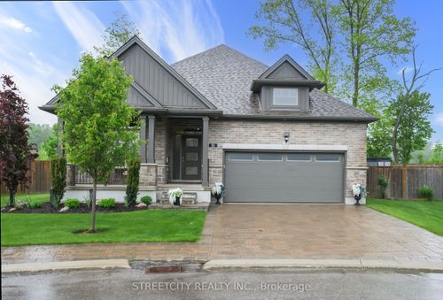 35-1061 Eagletrace Dr, London, ON, N6G0T3 | Card Image