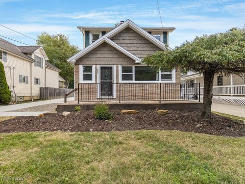 6781 Franke Rd, Middleburg Heights, OH, 44130-2639 | Card Image