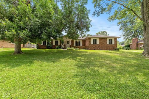 4039 Wander Way, Greenwood, IN, 46142-8483 | Card Image