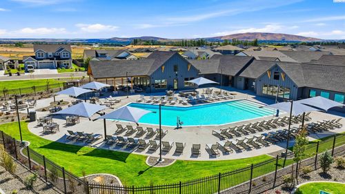 5612 Road 122, Pasco, WA, 99301-6334 | Card Image