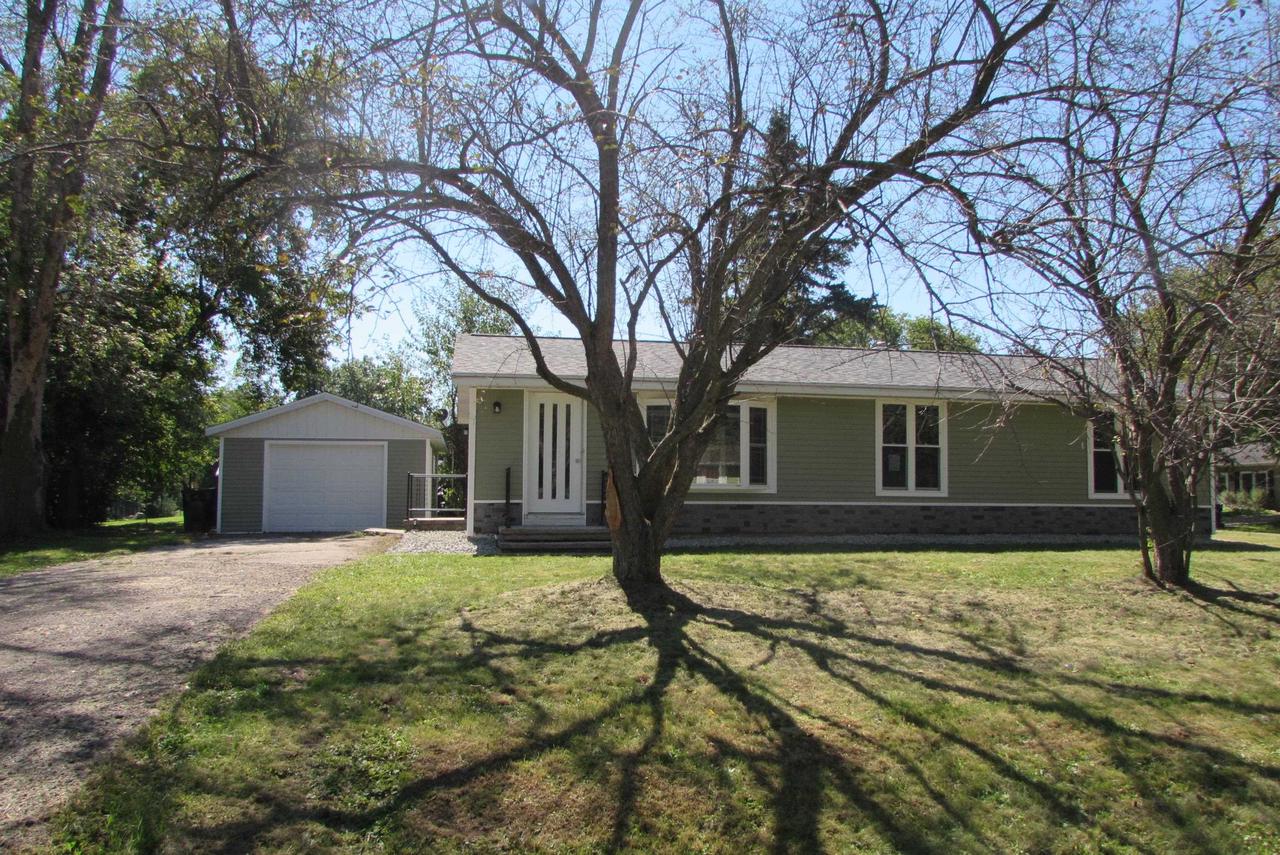 Crestview Ln, Waupaca, WI 54981