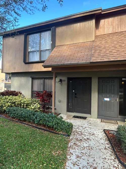 818 Sandtree Dr, Palm Beach Gardens, FL, 33403-1510 | Card Image