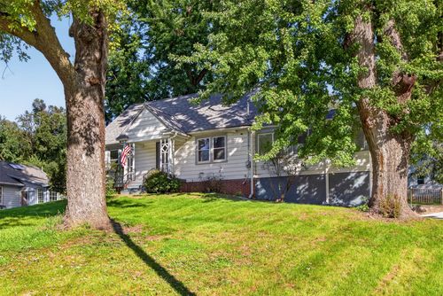 6605 Roseland Dr, Urbandale, IA, 50322-3455 | Card Image