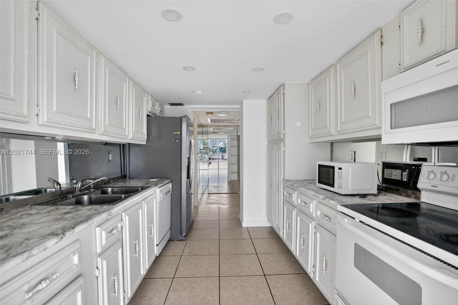 Residential in Hallandale Beach 5
