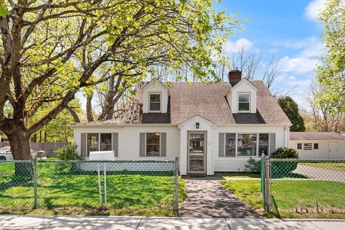 26 Alandale Pkwy, Norwood, MA, 02062-4002 | Card Image