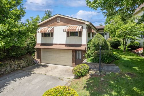 520 Pittsburgh St, Mars, PA, 16046-3444 | Card Image