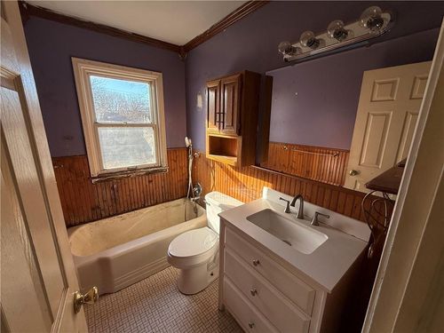 5107 W 51st St, Roeland Park, KS, 66205-1238 | Card Image