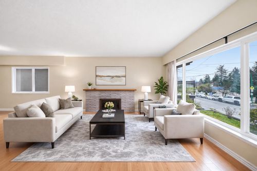 5679 Clinton St, Burnaby, BC, V5J2M2 | Card Image