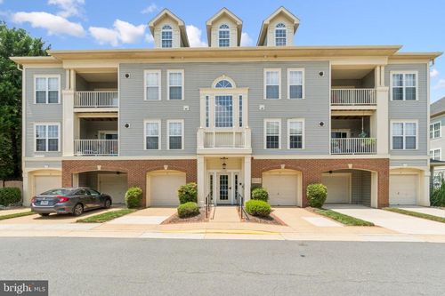 unit-204-11322 Westbrook Mill Ln, FAIRFAX, VA, 22030-5666 | Card Image