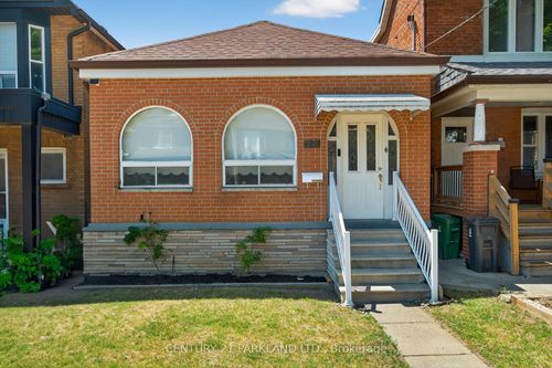 122 Greenlaw Ave, Toronto, ON, M6H3V5 | Card Image