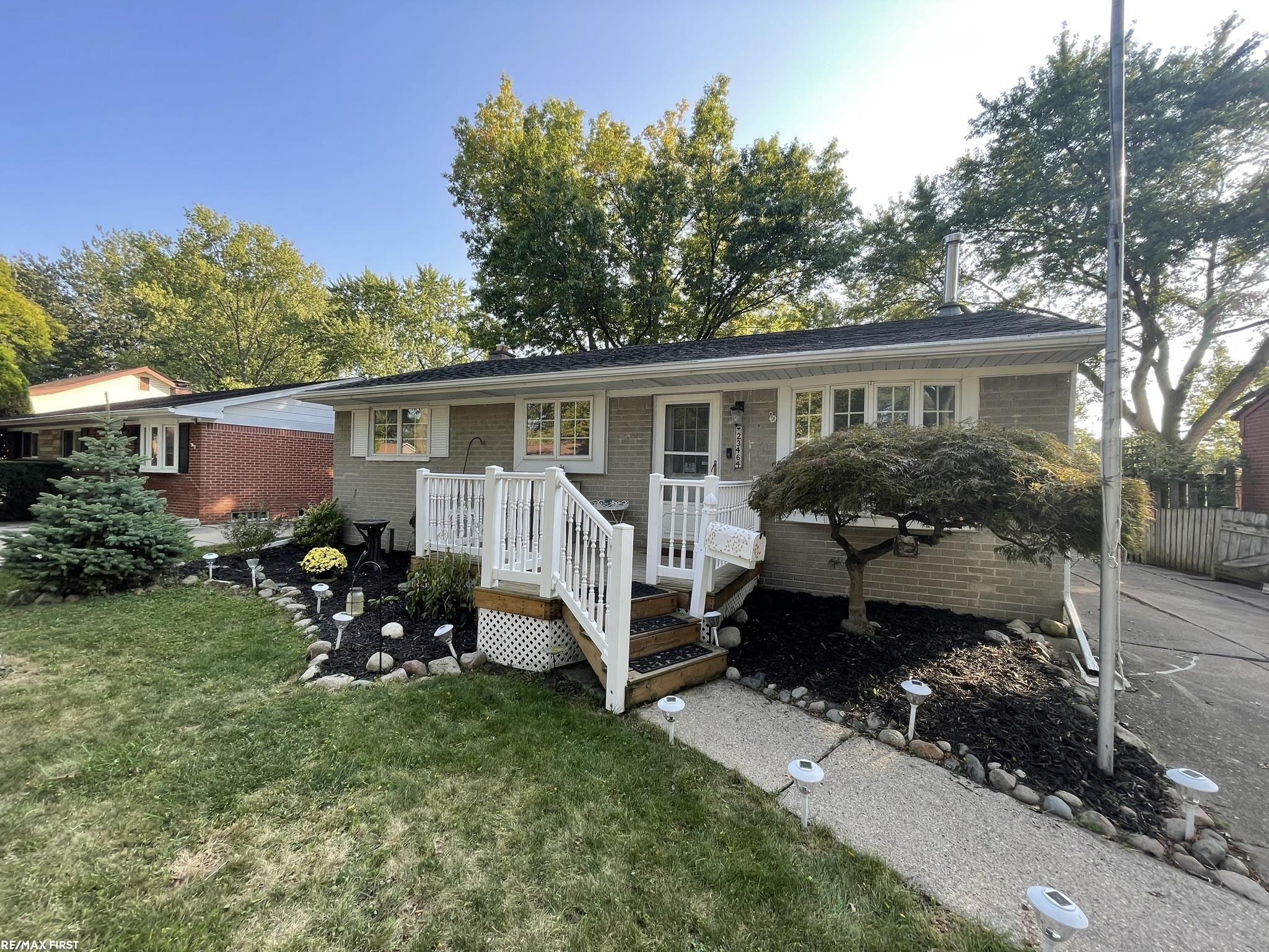 Joy St, Saint Clair Shores, MI 48082