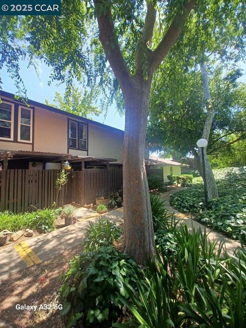 apt-d-5496 Roundtree Dr, Concord, CA, 94521-3918 | Card Image