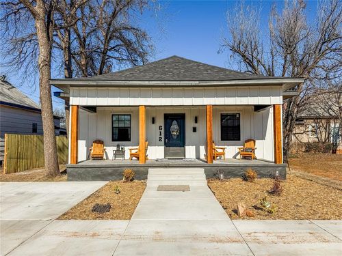 612 W Iowa Ave, Chickasha, OK, 73018-3320 | Card Image