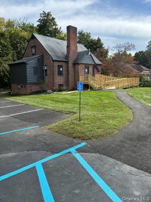283 Windsor Hwy, New Windsor, NY, 12553-6981 | Card Image