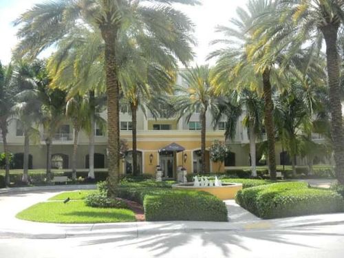 apt-211-802 W Windward Way, Lantana, FL, 33462-8002 | Card Image