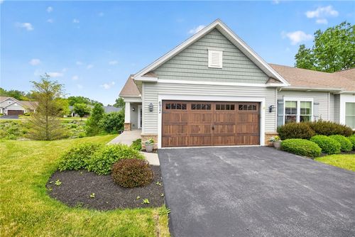 6912 Silverton Gln, Victor, NY, 14564-1529 | Card Image