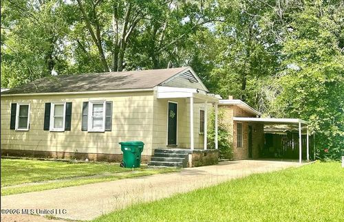 809 Robertson St, Brookhaven, MS, 39601-2535 | Card Image