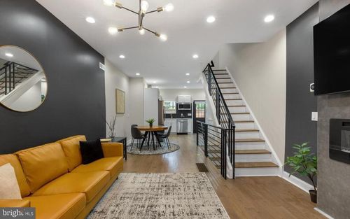 1404 N 27th St, PHILADELPHIA, PA, 19121-3704 | Card Image