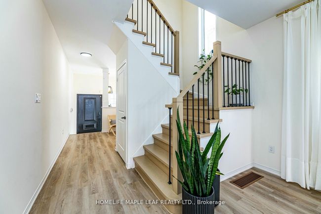 16 Mortlock St, House other with 4 bedrooms, 3 bathrooms and 2 parking in Ajax ON | Image 6