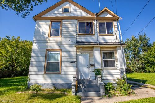 6821 Claasen Ave, Cleveland, OH, 44105-4950 | Card Image