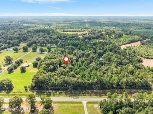 000 Central Ave W, Wiggins, MS, 39577 | Card Image