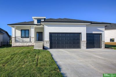 20911 Sandstone Lane, Home with 4 bedrooms, 1 bathrooms and 3 parking in Gretna NE | Image 1