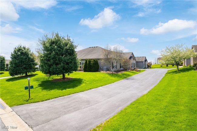 2073 University Commons Dr Se, Condo with 2 bedrooms, 2 bathrooms and null parking in Massillon OH | Image 26