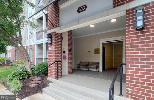 9208-1530 Spring Gate Dr, MCLEAN, VA, 22102-3420 | Card Image