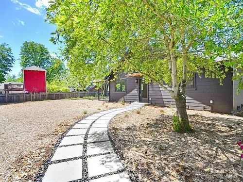 9554 Los Guilicos Ave, Kenwood, CA, 95452-8044 | Card Image