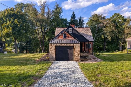 146 Spruce Dr Nw, North Canton, OH, 44720-5334 | Card Image