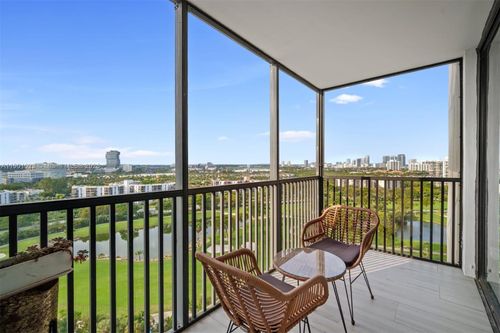 apt-1822-20301 W Country Club Dr, Aventura, FL, 33180-1657 | Card Image