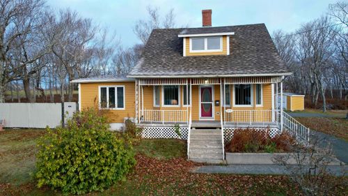 219 Dominion St, Glace Bay, NS, B1A3N2 | Card Image