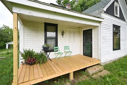 14317 County Rd E, Camden Point, MO, 64018-9105 | Card Image