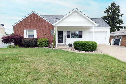 331 Westwood Dr, Steubenville, OH, 43953-3644 | Card Image