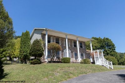 372 Evergreen Drive, House other with 4 bedrooms, 2 bathrooms and null parking in Buckhannon WV | Image 2