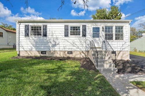 406 E Augusta Ave, Vinton, VA, 24179-3413 | Card Image