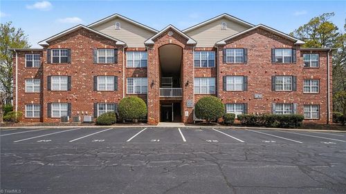 z-3710 Cotswold Ave, Greensboro, NC, 27410-8988 | Card Image