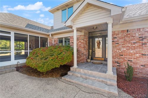 12201 Bridgeway Ct, Sellersburg, IN, 47172-9672 | Card Image