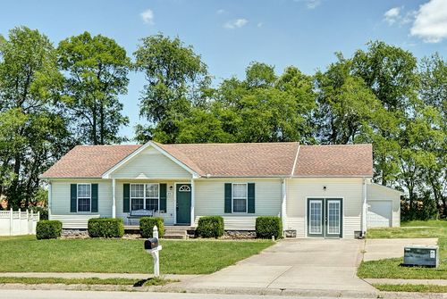 1021 Waterford Cir, Clarksville, TN, 37040-2526 | Card Image