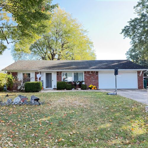 5504 N Winding Way, Muncie, IN, 47304-5823 | Card Image