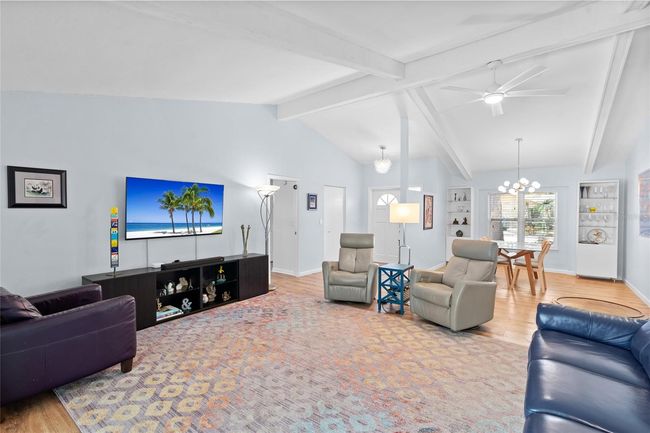 11368 93 Rd St, House other with 3 bedrooms, 2 bathrooms and null parking in LARGO FL | Image 4