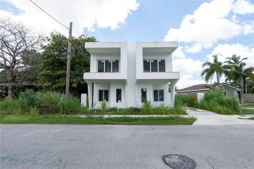 10290 Sw 174th Ter, Miami, FL, 33157-4236 | Card Image