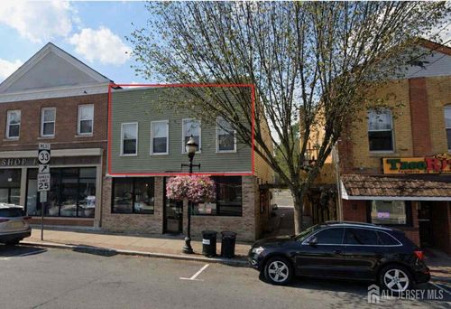 112 Main St, Hightstown, NJ, 08520-3300 | Card Image
