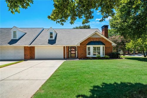 130 Brickleberry Dr, Roswell, GA, 30075-3068 | Card Image