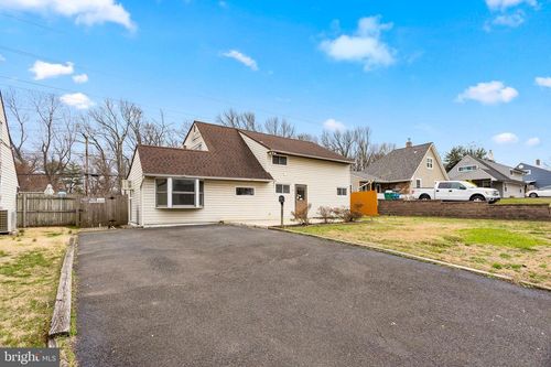 64 Ruby Ln, LEVITTOWN, PA, 19055-1433 | Card Image