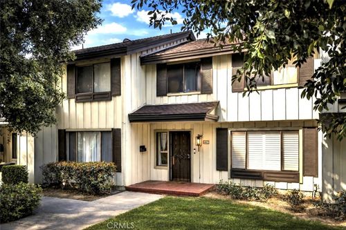 9903 Karmont Ave, South Gate, CA, 90280-5414 | Card Image